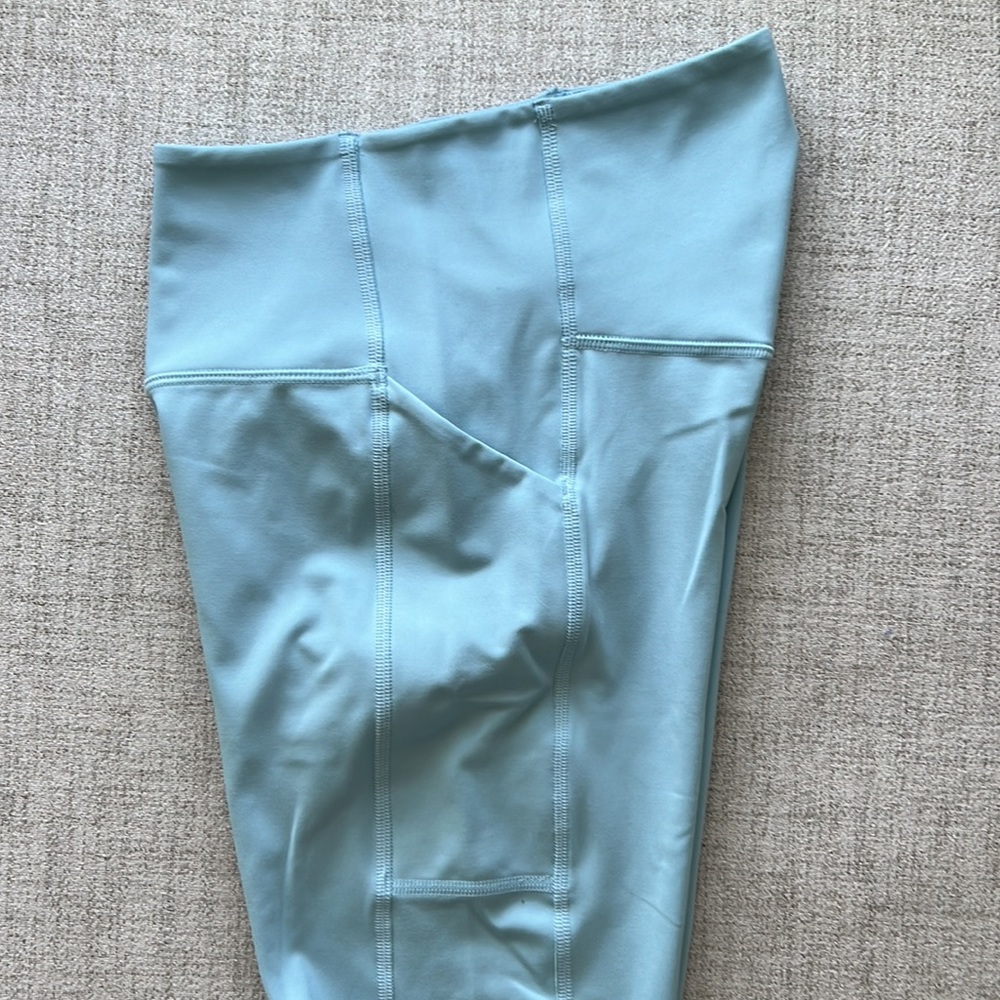 Girlfriend Collective Compressive High-Rise Legging - Picture 6 of 6